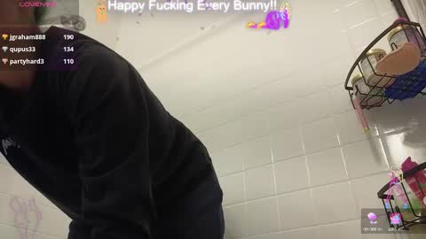 Snapshot of bunnycheekz chatting on January 2025 05:13:02 AM Tokki  bunny  online show from January 2025 05:13:02 AM