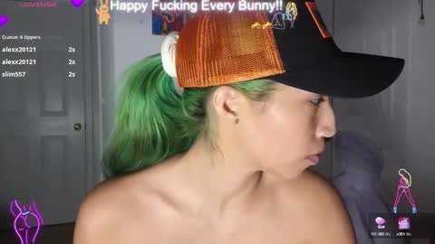 Snapshot of bunnycheekz chatting on January 2025 05:11:02 AM Tokki  bunny  online show from January 2025 05:11:02 AM