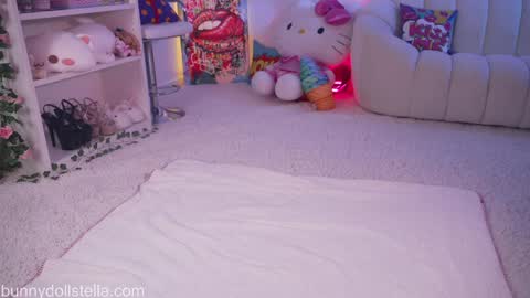 Stella online show from May 2026 11:12:03 PM