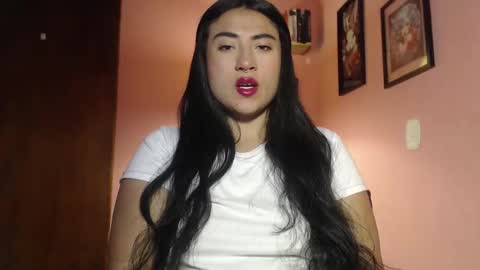 bunnyEmilyR0s33 online show from January 2025 07:51:02 AM