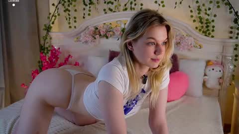 Snapshot of burnletitallburn chatting on October 2025 02:57:01 PM Jessica online show from October 2025 02:57:01 PM