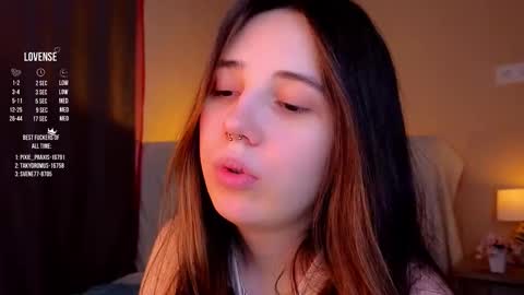 Snapshot of burnletitallburn chatting on October 2025 04:33:01 AM Jessica online show from October 2025 04:33:01 AM