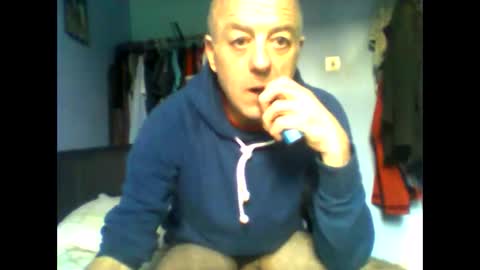 burnleyguy1977 online show from February 2026 07:49:01 AM