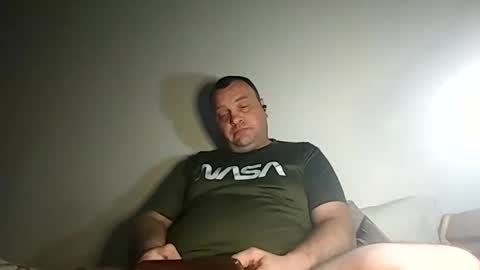 Snapshot of bury703709 chatting on December 2024 09:37:01 PM Creazy dad online show from December 2024 09:37:01 PM