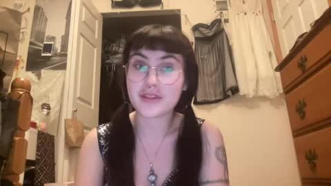 Snapshot of bushbabe3008 chatting on August 2026 06:12:01 AM esme gray online show from August 2026 06:12:01 AM