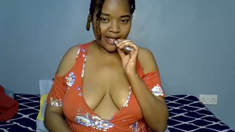 Snapshot of busty_kenzi chatting on July 2026 04:20:01 PM busty kenzi online show from July 2026 04:20:01 PM