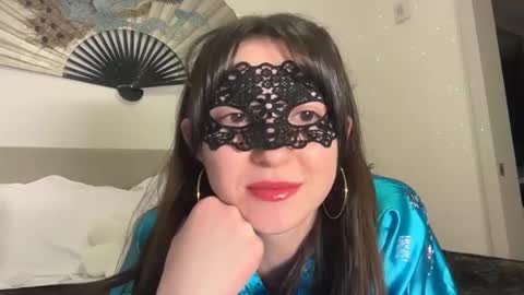 busy_bee69 online show from February 2026 03:27:01 AM