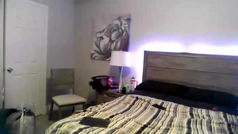 Snapshot of busybee83 chatting on October 2025 02:10:01 AM busybee83 online show from October 2025 02:10:01 AM