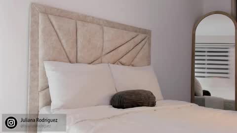 Snapshot of by_juliana chatting on September 2025 02:15:02 AM online show from September 2025 02:15:02 AM