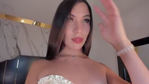 bylie_hills online show from June 2026 10:00:02 PM