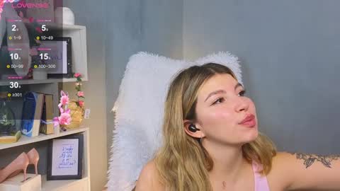 Kira online show from January 2025 11:03:01 AM