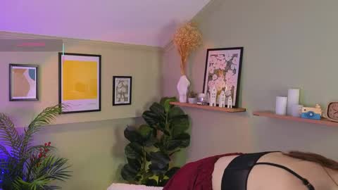 Kira online show from April 2026 07:46:01 AM