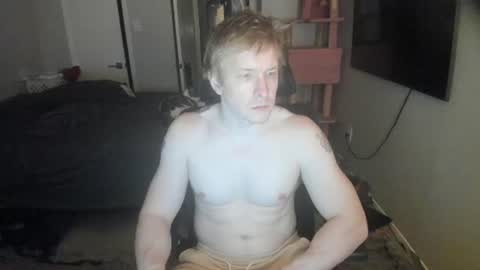 Snapshot of c00ki3m0nstr chatting on July 2026 02:05:01 AM c00ki3m0nstr online show from July 2026 02:05:01 AM