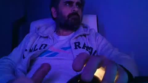 Snapshot of c534963 chatting on December 2024 11:40:01 PM supersperm online show from December 2024 11:40:01 PM