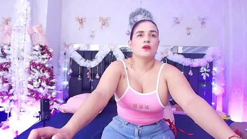 Snapshot of c_fox_ chatting on December 2024 03:14:02 AM Carolina online show from December 2024 03:14:02 AM