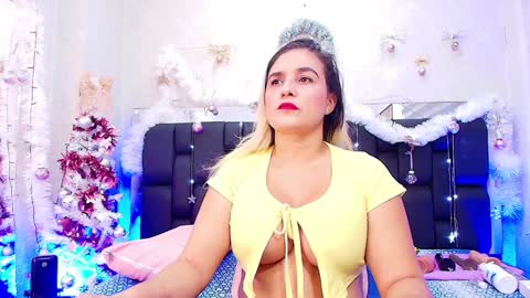 Snapshot of c_fox_ chatting on January 2025 03:07:02 AM Carolina online show from January 2025 03:07:02 AM