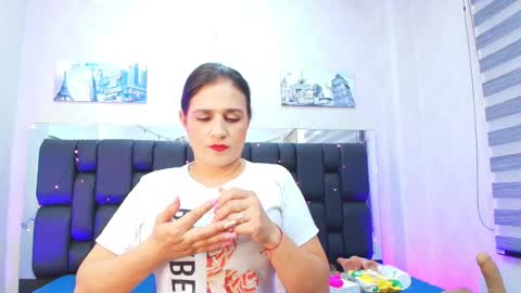Snapshot of c_fox_ chatting on March 2025 03:02:02 AM Carolina online show from March 2025 03:02:02 AM