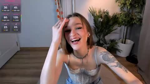 Snapshot of c_moonie_ chatting on October 2025 08:55:02 PM Polly online show from October 2025 08:55:02 PM