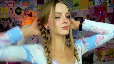 Emily  online show from September 2025 06:33:01 PM