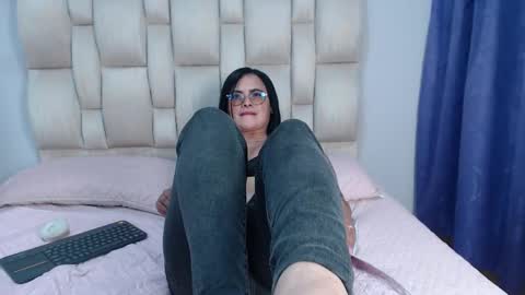 Candy online show from September 2025 07:02:02 PM