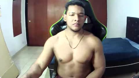 Snapshot of caballerozodi chatting on October 2025 01:16:01 AM caballerozodi online show from October 2025 01:16:01 AM