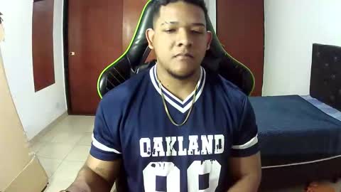 Snapshot of caballerozodi chatting on October 2025 02:45:02 AM caballerozodi online show from October 2025 02:45:02 AM