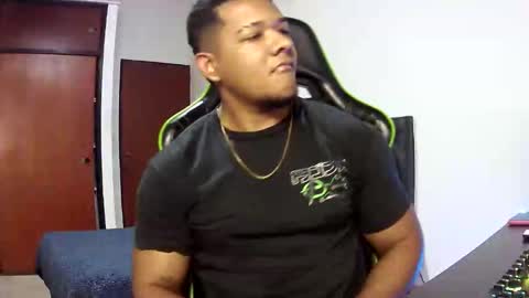 Snapshot of caballerozodi chatting on October 2025 05:44:02 PM caballerozodi online show from October 2025 05:44:02 PM