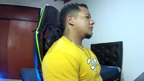 Snapshot of caballerozodi chatting on October 2025 10:44:02 PM caballerozodi online show from October 2025 10:44:02 PM