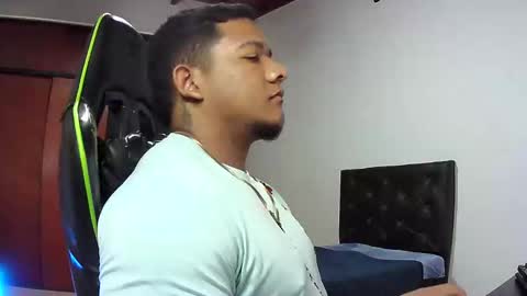 Snapshot of caballerozodi chatting on November 2025 07:36:02 PM caballerozodi online show from November 2025 07:36:02 PM