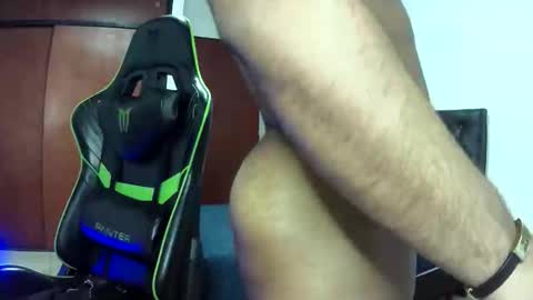 Snapshot of caballerozodi chatting on November 2025 03:12:01 PM caballerozodi online show from November 2025 03:12:01 PM