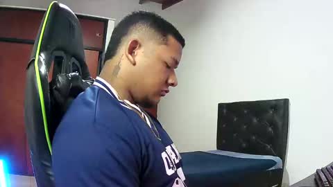 Snapshot of caballerozodi chatting on November 2025 07:03:01 PM caballerozodi online show from November 2025 07:03:01 PM