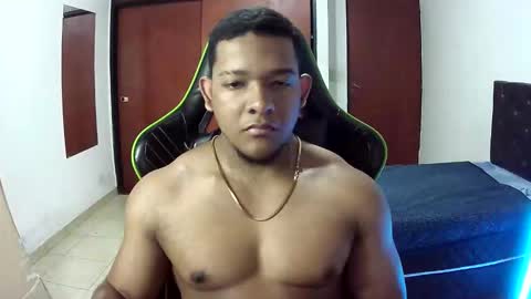 Snapshot of caballerozodi chatting on November 2025 07:01:02 PM caballerozodi online show from November 2025 07:01:02 PM