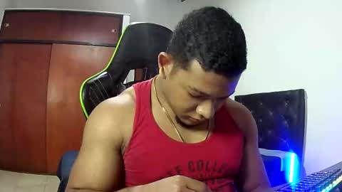 Snapshot of caballerozodi chatting on November 2025 06:44:02 PM caballerozodi online show from November 2025 06:44:02 PM