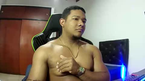 Snapshot of caballerozodi chatting on December 2025 02:22:02 PM caballerozodi online show from December 2025 02:22:02 PM