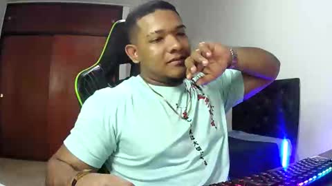 Snapshot of caballerozodi chatting on December 2025 09:02:01 PM caballerozodi online show from December 2025 09:02:01 PM