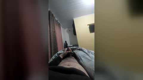 Snapshot of cacas1818 chatting on June 2026 06:36:01 PM cacas1818 online show from June 2026 06:36:01 PM