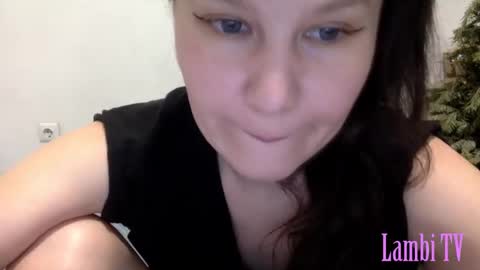 Snapshot of caffeinated_lamb chatting on December 2024 07:22:02 PM Lamb online show from December 2024 07:22:02 PM
