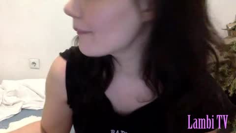 Snapshot of caffeinated_lamb chatting on December 2024 07:32:01 PM Lamb online show from December 2024 07:32:01 PM