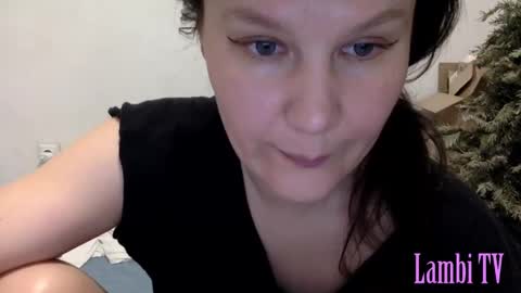 Snapshot of caffeinated_lamb chatting on March 2025 07:29:02 PM Lamb online show from March 2025 07:29:02 PM