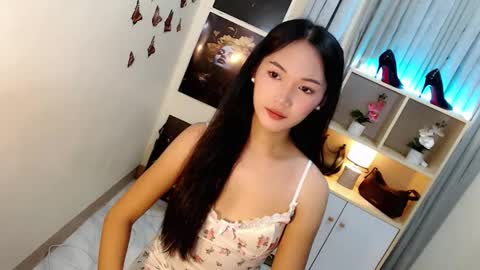 caitlin online show from October 2025 07:22:02 PM