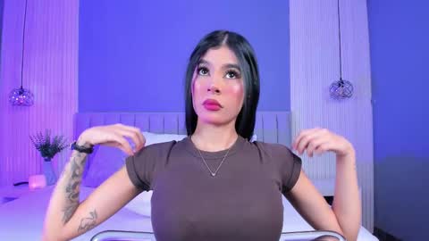 Caitlyn  online show from September 2025 10:48:01 PM