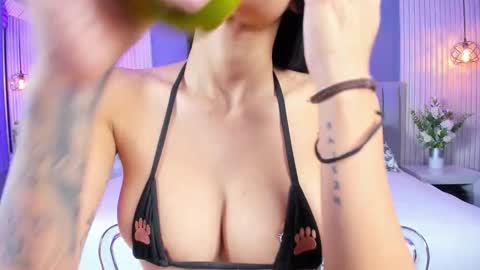 Caitlyn  online show from October 2025 10:54:02 PM