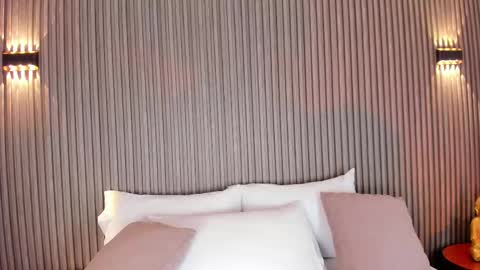 Caitlyn  online show from February 2026 11:22:01 AM