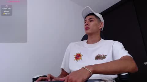 Valerio  online show from February 2025 03:51:02 PM