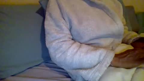 Snapshot of caligirl310r chatting on November 2025 01:28:02 PM Caligurl Queen Head Fluffer In Charge Goddess of Cocktease Mistress of Holes online show from November 2025 01:28:02 PM