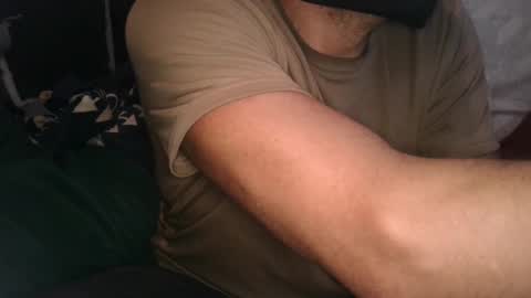 Snapshot of calisguitar chatting on February 2025 10:28:01 AM Calisguitar online show from February 2025 10:28:01 AM