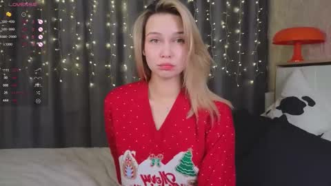 Snapshot of call__me_mommy_ chatting on December 2024 06:34:01 PM Nancy Please thumbs up me online show from December 2024 06:34:01 PM