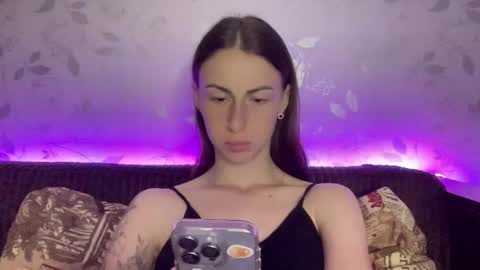 Anna online show from December 2024 08:51:01 PM