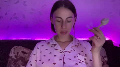 Anna online show from December 2024 07:45:01 PM