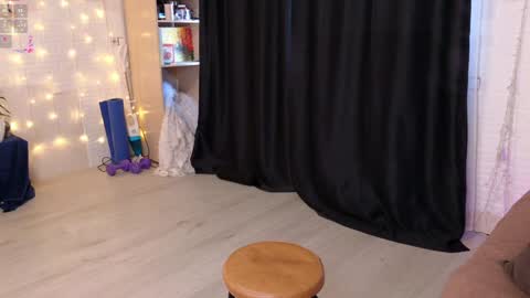 Dasha       inst       dasha is nice online show from February 2025 05:52:02 AM